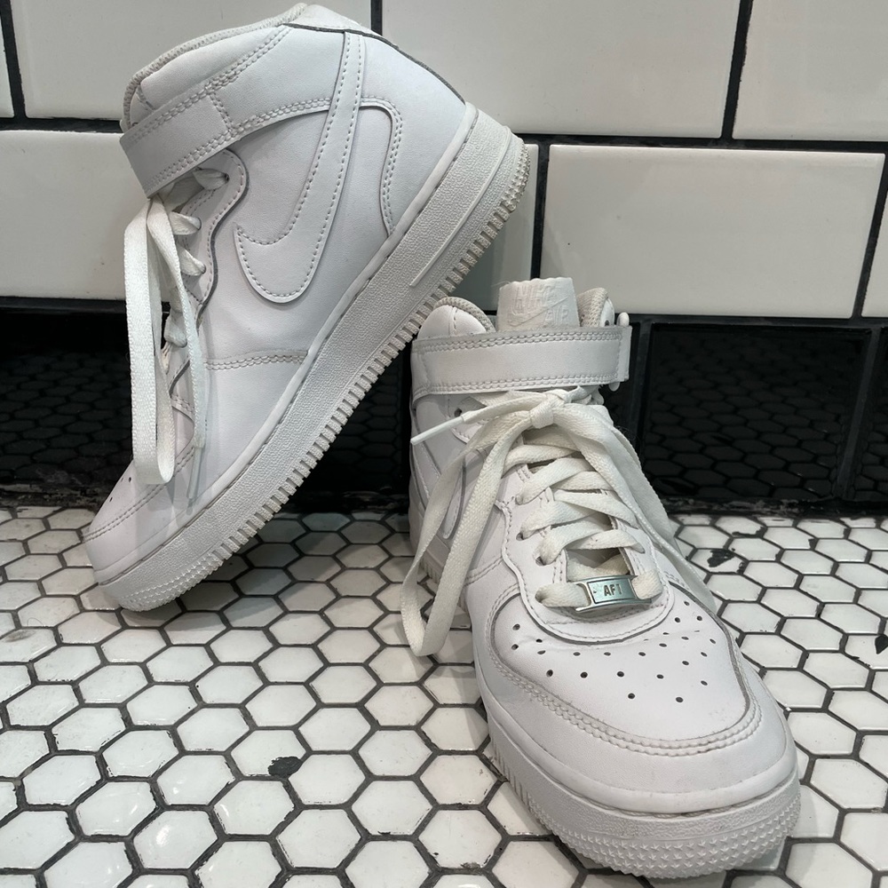 Nike Air Force 1 Mid White